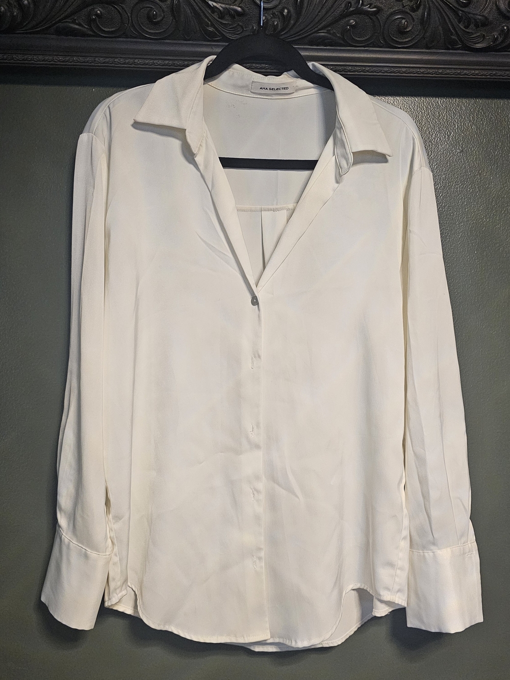 Aha Selected White Silk-Feel Button-Up Blouse